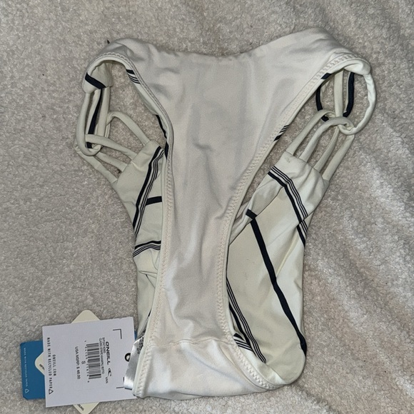 O’Neill Bikini - Picture 4 of 6